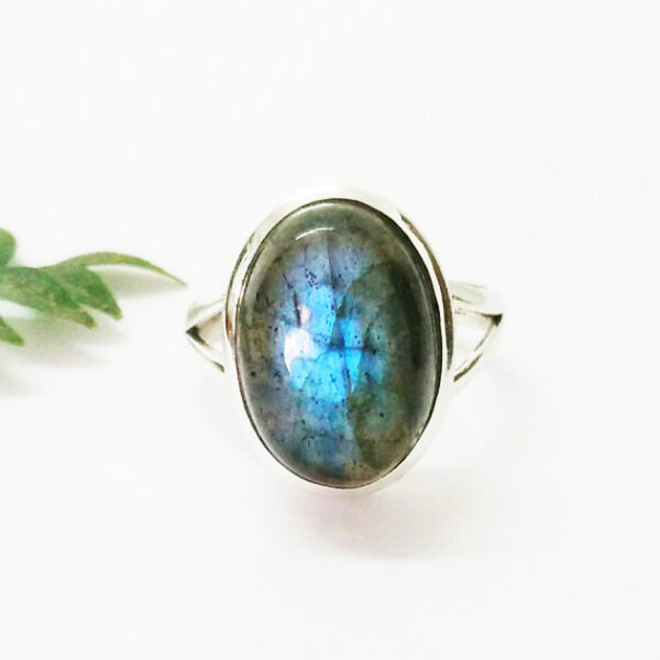 925 Sterling Silver Labradorite Ring Handmade Jewelry Gemstone Birthstone Ring front picture