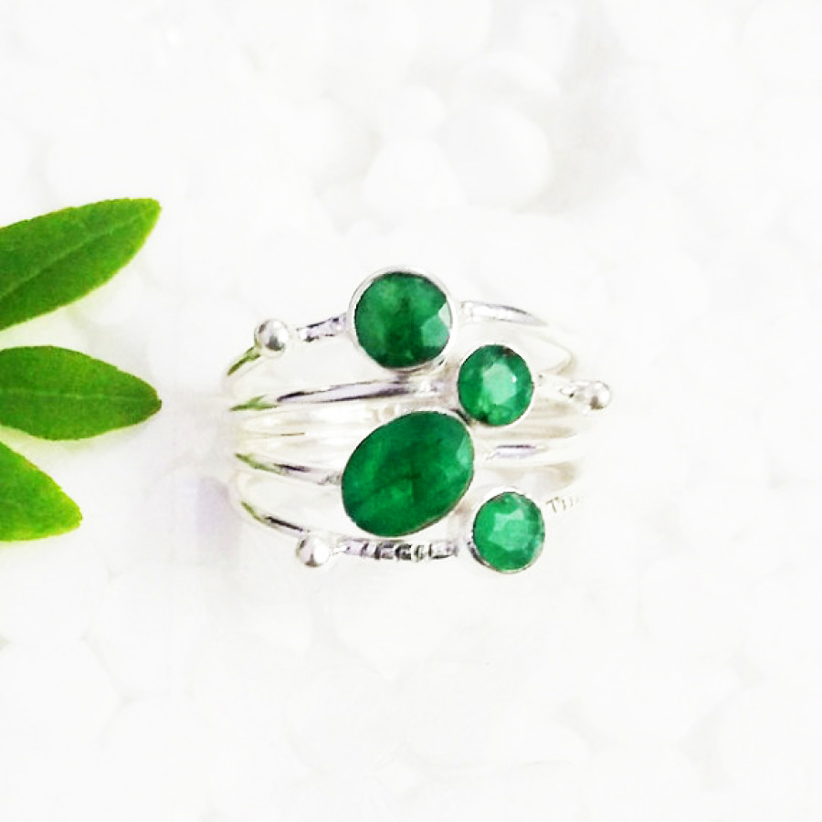 Handmade Persian Sterling Silver Ring with Emerald Stone – AlAliGems