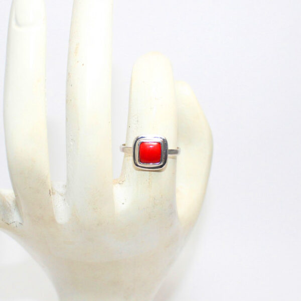 925 Sterling Silver Coral Ring Handmade Jewelry Gemstone Birthstone Ring hand picture