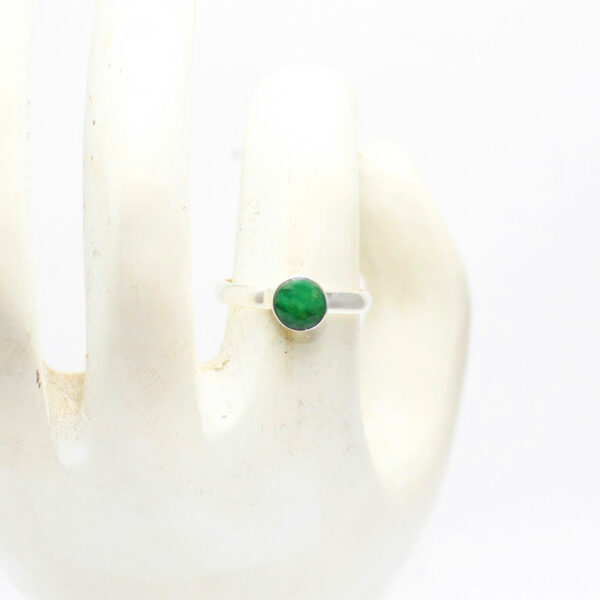 925 Sterling Silver Emerald Ring Handmade Jewelry Gemstone Birthstone Ring hand picture