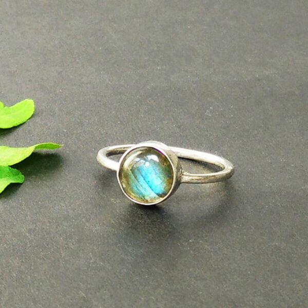 925 Sterling Silver Labradorite Ring Handmade Jewelry Gemstone Birthstone Ring front picture